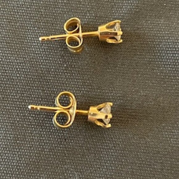 SOLD Genuine Diamond Round Stud Earrings in 14K Solid Yellow Gold - Picture 8 of 10